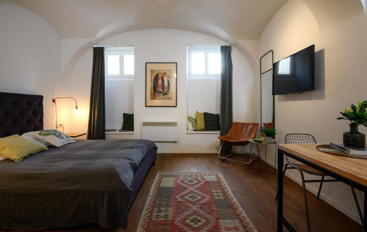Swanky Old Town Apartment 萨格勒布 外观 照片